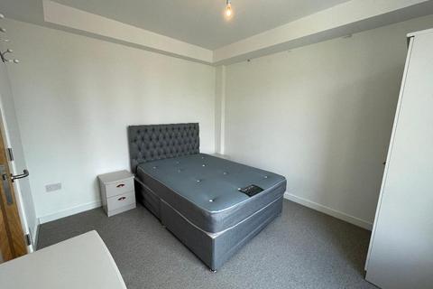 2 bedroom apartment to rent, Leaf Street, Manchester, M15 5GA