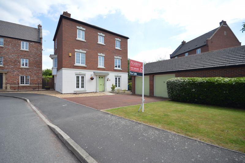 Regency Park, Widnes 5 bed detached house £470,000