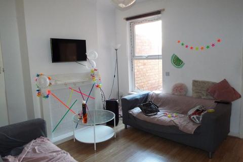 4 bedroom terraced house to rent, Dawlish Road, Selly Oak, Birmingham, B29 7AU