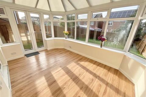 14 Middlepeak Way, Sheffield, S13 9DL