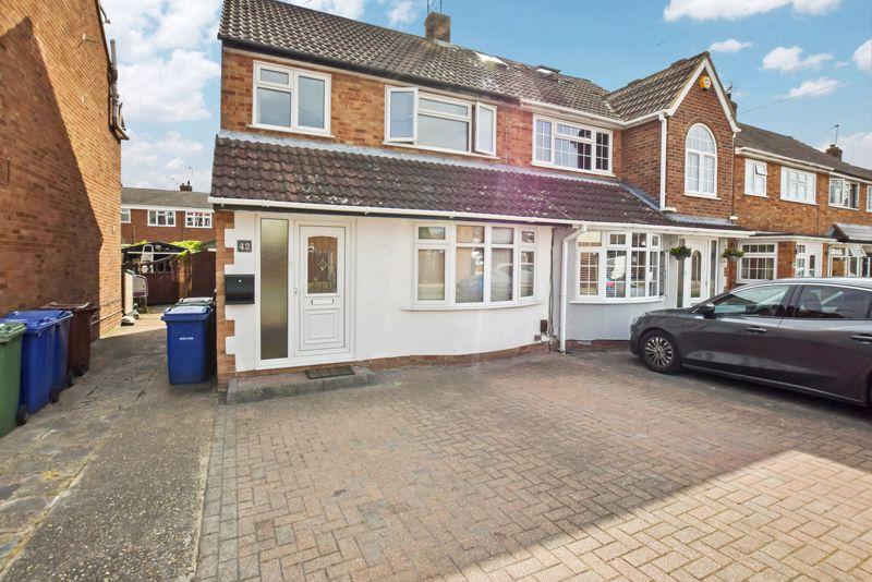 Anthony Drive, StanfordLeHope 3 bed semidetached house £350,000