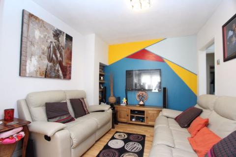 6 Stoneleigh Road, Carshalton, SM5 1LB