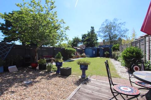 6 Stoneleigh Road, Carshalton, SM5 1LB