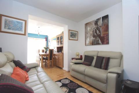 6 Stoneleigh Road, Carshalton, SM5 1LB