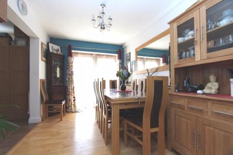 6 Stoneleigh Road, Carshalton, SM5 1LB