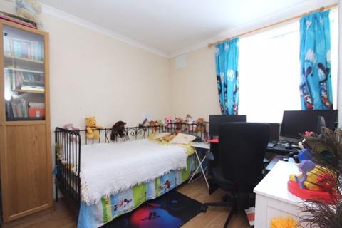 6 Stoneleigh Road, Carshalton, SM5 1LB