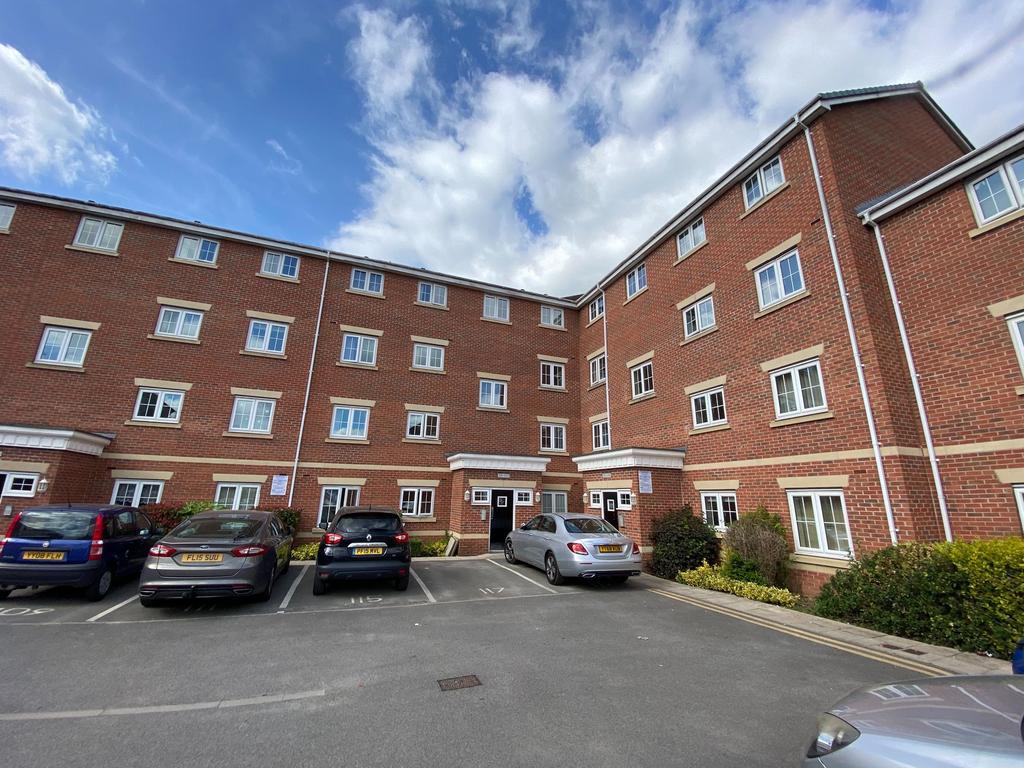 Jenkinson Grove, Armthorpe, Doncaster 2 bed apartment £695 pcm (£160 pw)