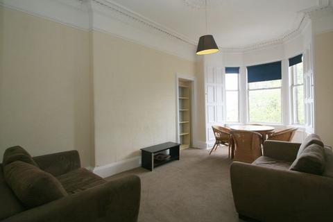 3 bedroom flat to rent, Montgomery Street, Edinburgh