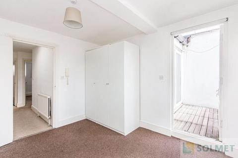 2 bedroom flat to rent, Colville Terrace, London W11