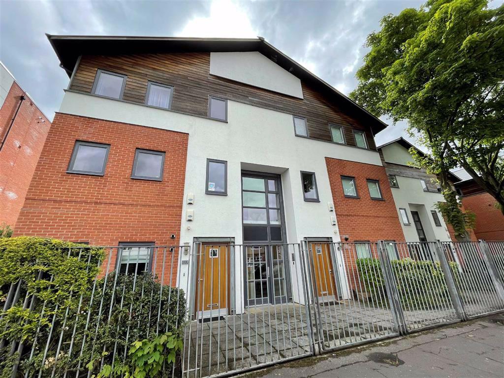 Cavendish Road, West Didsbury, Manchester, M20 3 bed flat £1,450 pcm (£335 pw)