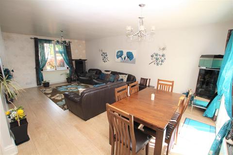 21 Ashbourne Crescent, Bradford, BD2 4AR