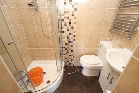 21 Ashbourne Crescent, Bradford, BD2 4AR