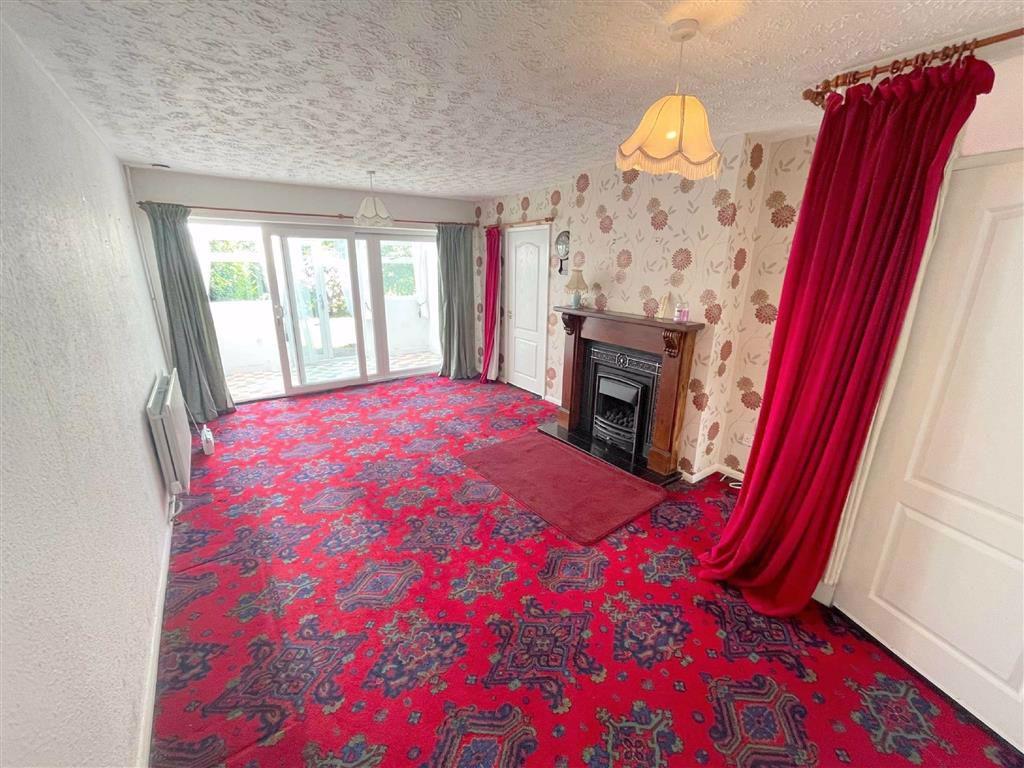 St Edwards Road, Cheddleton 2 bed detached bungalow £160,000