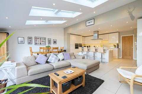 12 Harewood Hill, Theydon Bois, Epping, CM16 7EA