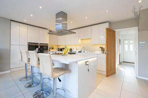 12 Harewood Hill, Theydon Bois, Epping, CM16 7EA