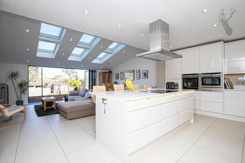 12 Harewood Hill, Theydon Bois, Epping, CM16 7EA