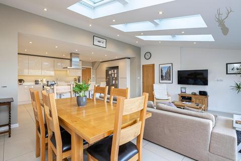 12 Harewood Hill, Theydon Bois, Epping, CM16 7EA