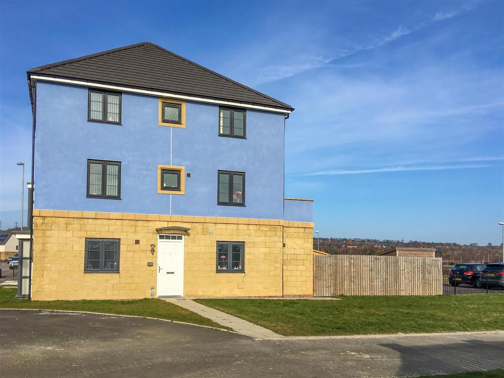 King Oswald Drive, BlaydonOnTyne 3 bed end of terrace house £950