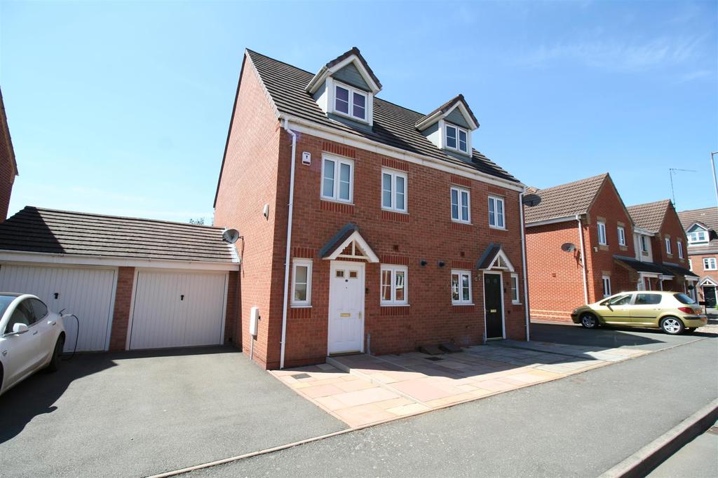 Carnation Way, Nuneaton 3 bed semidetached house £229,950