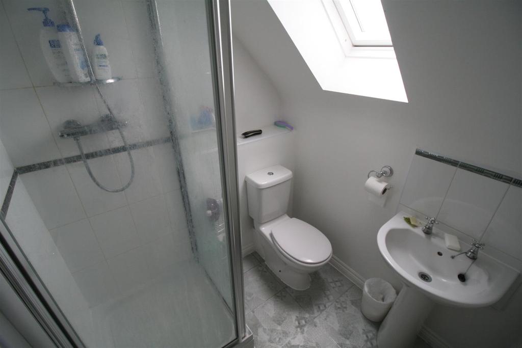 Carnation Way, Nuneaton 3 bed semidetached house £229,950