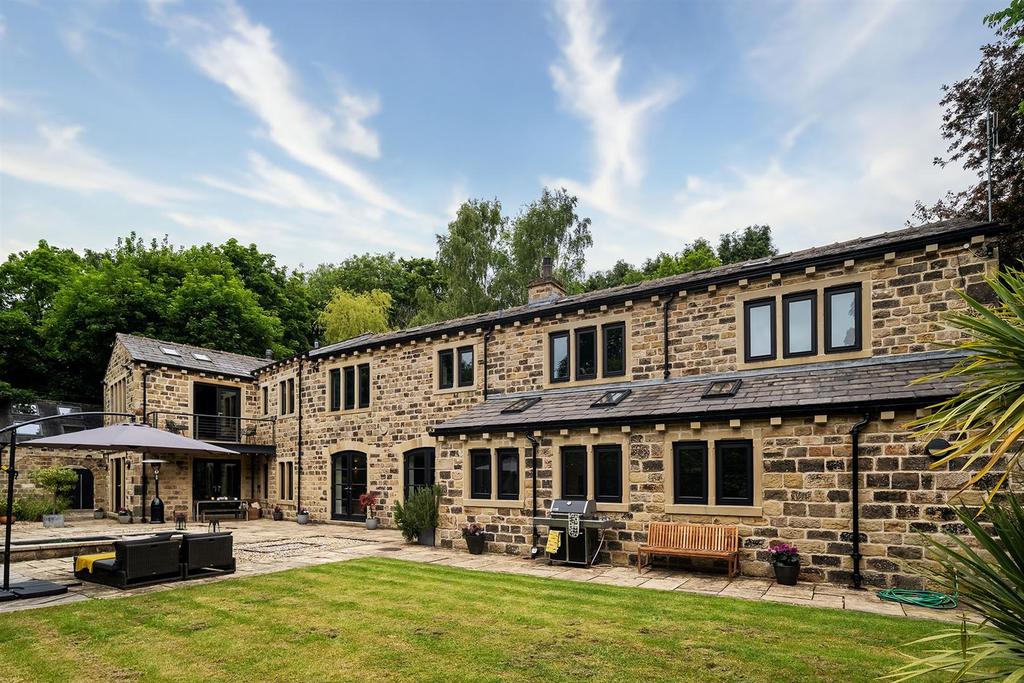 Cliffe Drive, Rawdon 4 bed detached house £1,750,000
