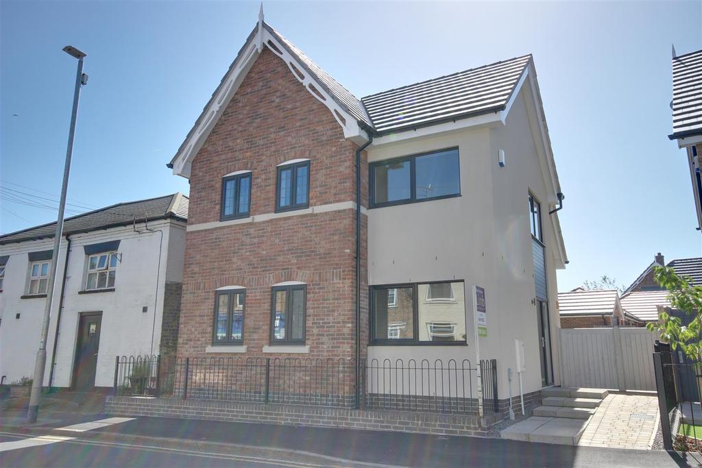 Wilson Street, Anlaby 3 bed detached house £385,000