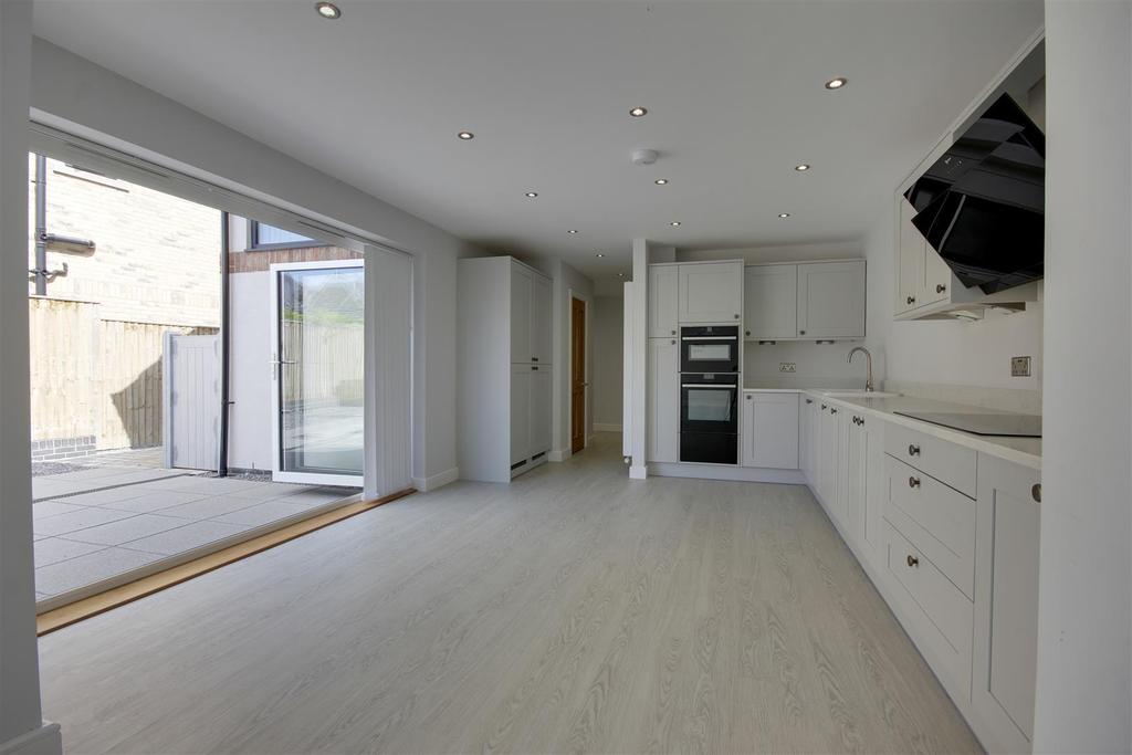 Wilson Street, Anlaby 3 bed detached house £385,000