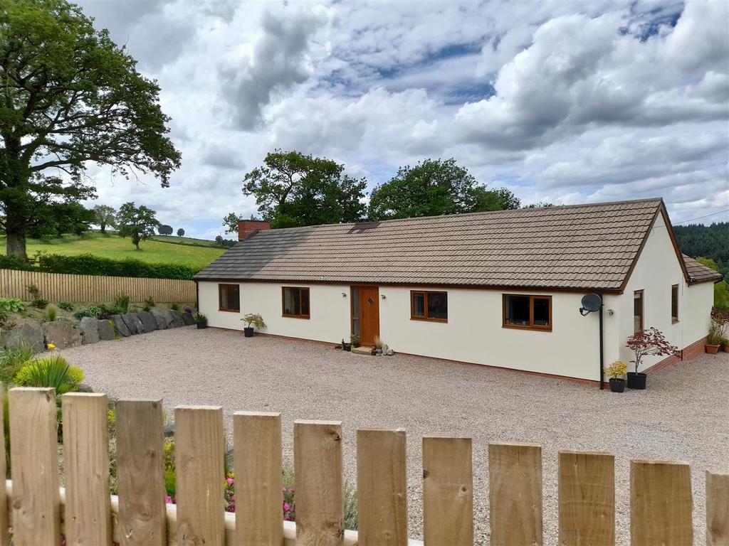 Llangyniew, Welshpool 4 bed detached bungalow £460,000