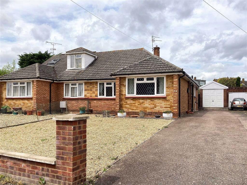 Brook View, Hitchin, SG4 2 bed semidetached bungalow £440,000
