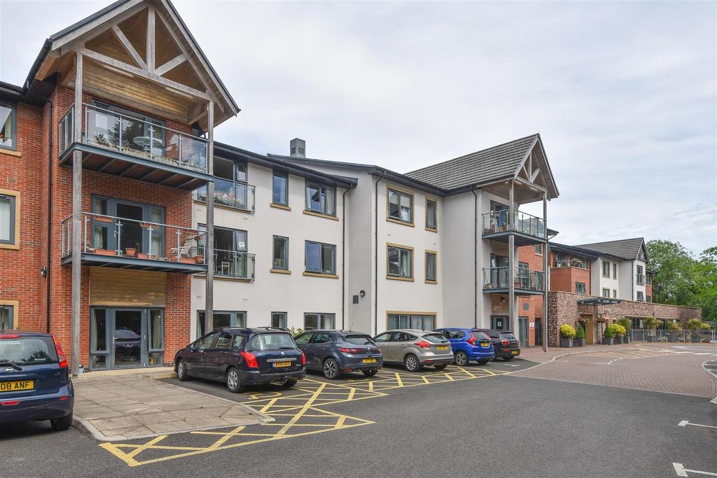 Worcester Road, Malvern 2 bed retirement property for sale £240,000