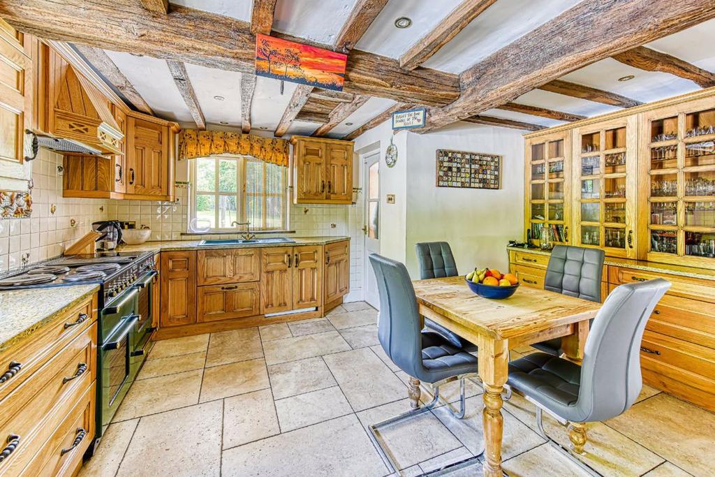 Hilton House, Hilton, Bridgnorth, Shropshire, WV15 5 bed detached house