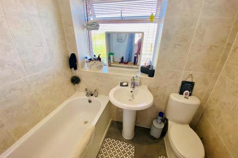 17 Browning Avenue, Warwick, CV34 6JQ