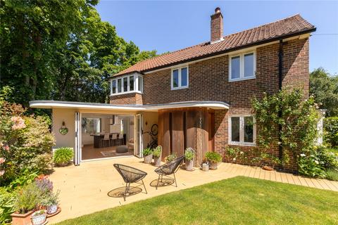25 Chester Road, London, SW19 4TS