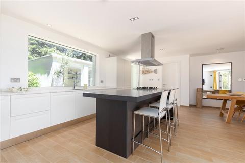 25 Chester Road, London, SW19 4TS