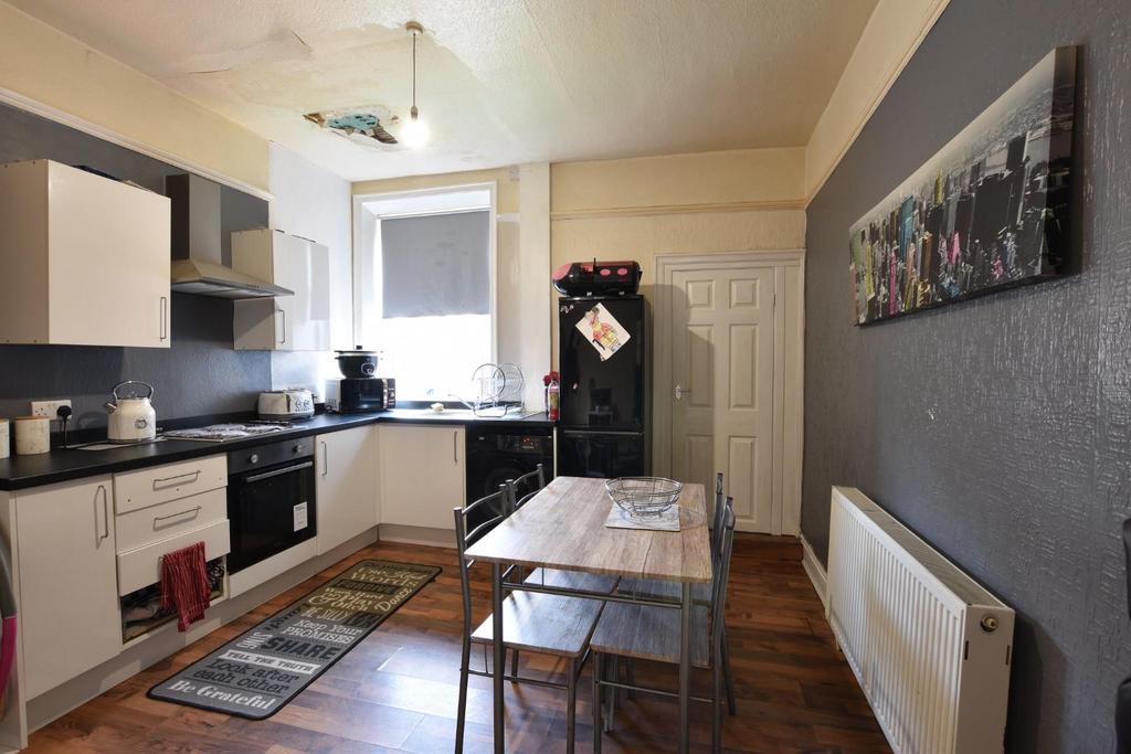 Oak Street, Colne 3 bed terraced house £75,000