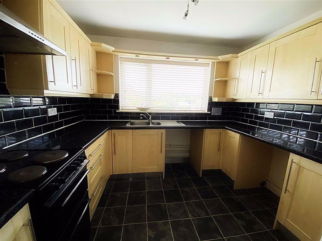 Cheadle Avenue, Hadrian Park, Wallsend 2 bed apartment £525 pcm (£121 pw)