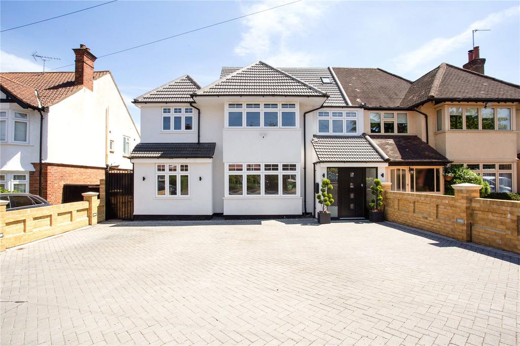 Kings Avenue, Woodford Green, Essex, IG8 5 bed semidetached house £