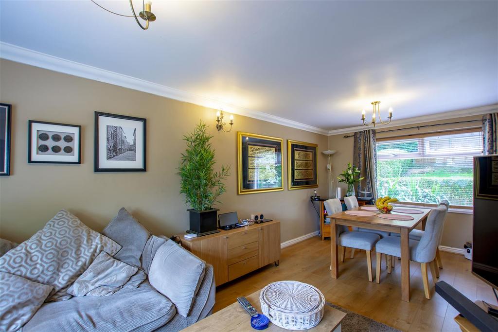 Living/Dining Room