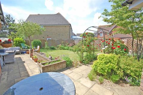 4 Alverton Close, Great Notley, Braintree, CM77 7XU