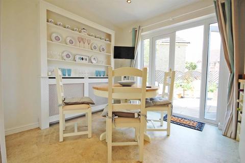 4 Alverton Close, Great Notley, Braintree, CM77 7XU