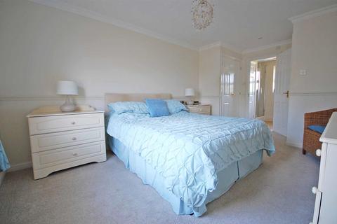 4 Alverton Close, Great Notley, Braintree, CM77 7XU