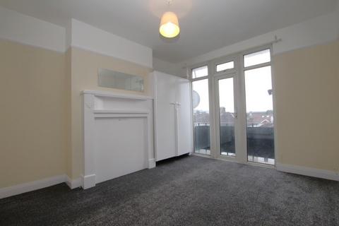 3 bedroom flat to rent, Harrow Road, Wembley