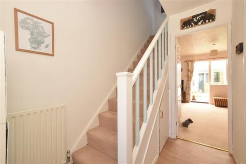 5 Coombe Close, Billingshurst, RH14 9NU