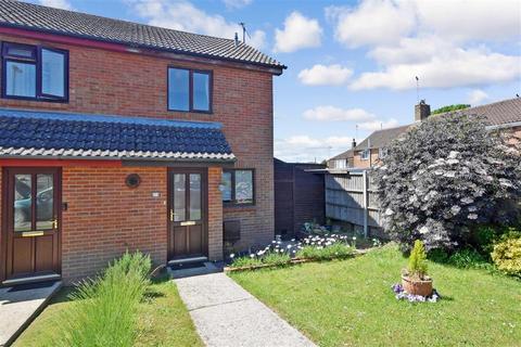 5 Coombe Close, Billingshurst, RH14 9NU