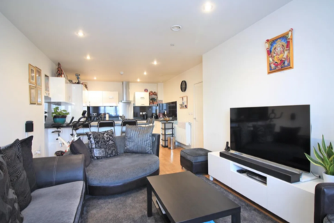 Flat 20, Passingham House Ferraro Close, Hounslow, TW5 0BF