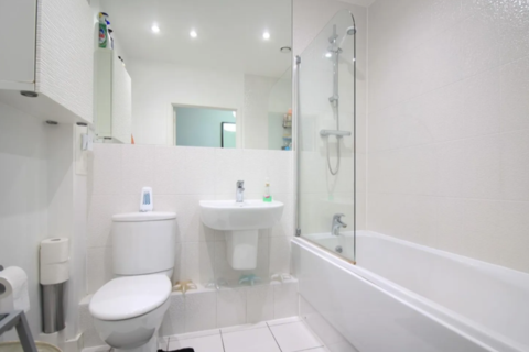Flat 20, Passingham House Ferraro Close, Hounslow, TW5 0BF