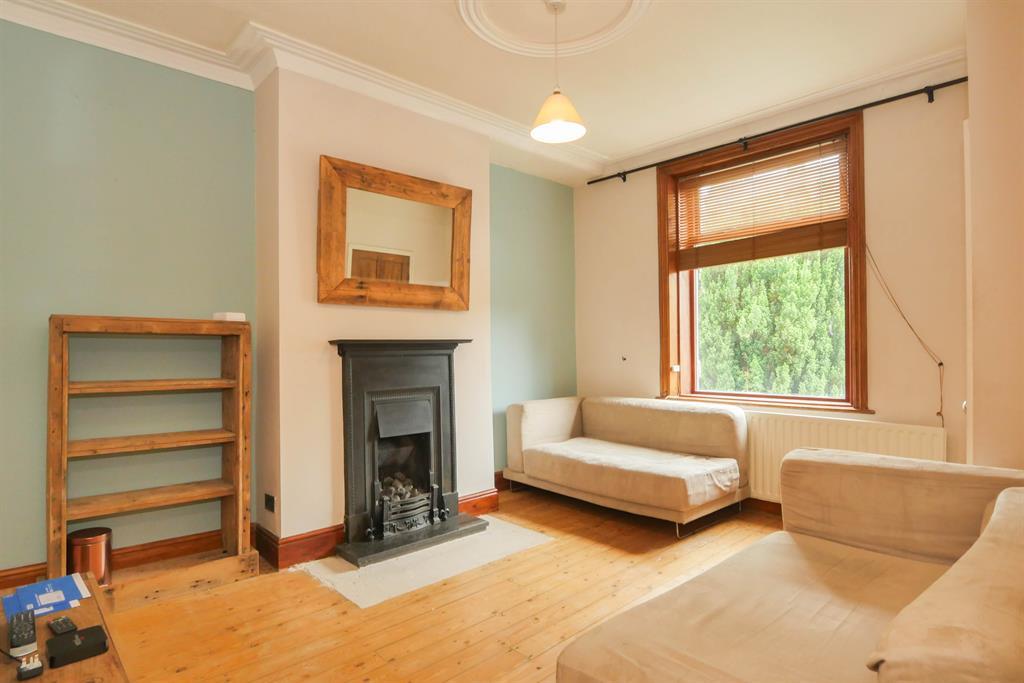 Bryan Street, Farsley, LS28 2 bed terraced house £199,000