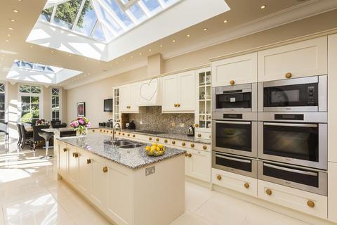7 bedroom townhouse for sale, Les Gravees, St Peter Port, Guernsey, GY1