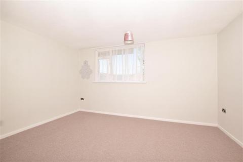 72 Foxcombe, New Addington, Croydon, CR0 9EZ