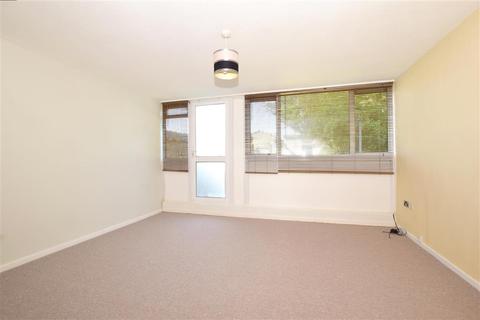 72 Foxcombe, New Addington, Croydon, CR0 9EZ
